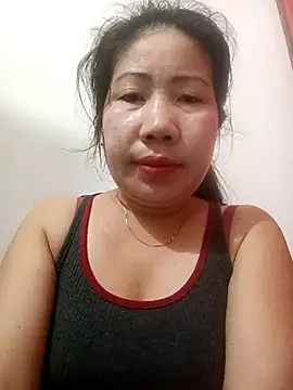 Snapshot of Reema_143 chatting on February 1, 2026, 1:04 am Reema 143 online show from February 1, 2026, 1:04 am