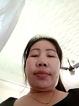 Snapshot of Reema_143 chatting on March 2, 2026, 4:24 am Reema 143 online show from March 2, 2026, 4:24 am