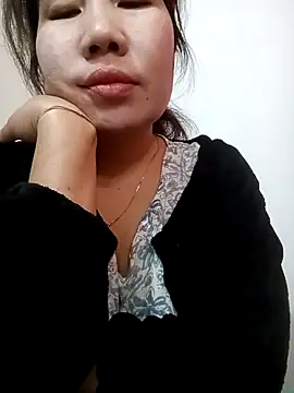 Snapshot of Reema_143 chatting on February 25, 2026, 3:18 am Reema 143 online show from February 25, 2026, 3:18 am