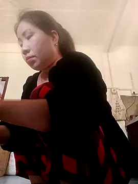 Snapshot of Reema_143 chatting on February 3, 2026, 2:53 am Reema 143 online show from February 3, 2026, 2:53 am