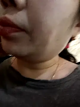 Snapshot of Reema_143 chatting on February 28, 2026, 3:17 am Reema 143 online show from February 28, 2026, 3:17 am