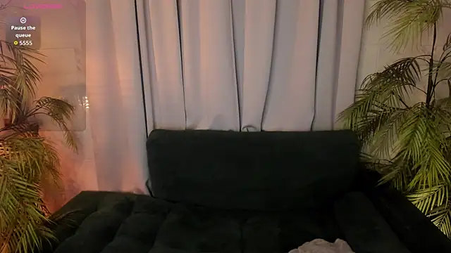 BeautifulSnake online show from November 29, 2025, 8:42 pm