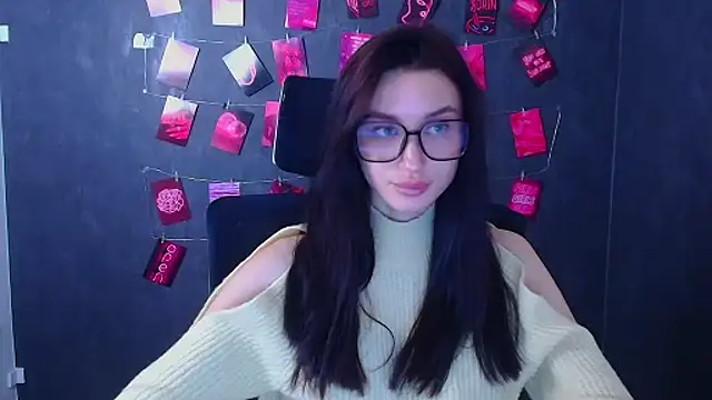 Stella XO online show from December 3, 2025, 12:26 pm