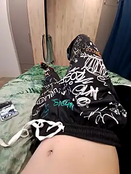 Tinny Twink RSA online show from November 25, 2025, 7:25 pm