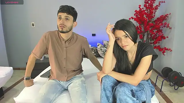 Snapshot of dracke_and_zara chatting on February 13, 2026, 2:50 pm dracke and zara online show from February 13, 2026, 2:50 pm