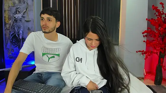 Snapshot of dracke_and_zara chatting on March 6, 2026, 12:44 pm dracke and zara online show from March 6, 2026, 12:44 pm