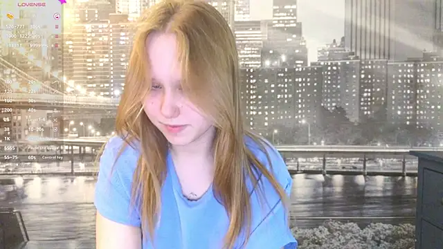 Snapshot of VoidElaris chatting on May 5, 2026, 8:12 pm VoidElaris online show from May 5, 2026, 8:12 pm