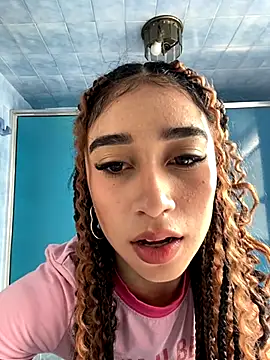 Emma pink18 online show from November 20, 2025, 2:51 pm