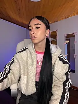 Emma pink18 online show from December 1, 2025, 4:19 pm