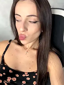 Lilitoppp online show from November 27, 2025, 9:32 am