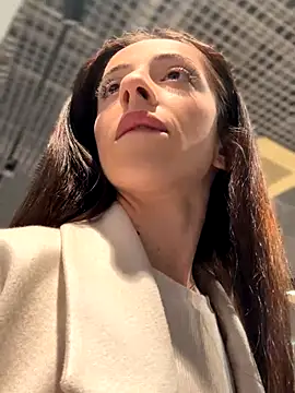 Lilitoppp online show from December 2, 2025, 9:33 am