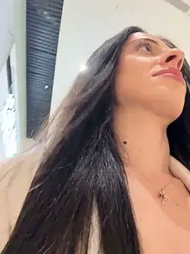 Lilitoppp online show from November 21, 2025, 2:38 pm