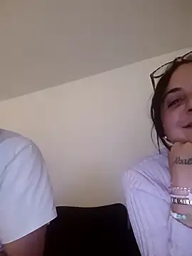 Kingaandqueenn online show from May 13, 2026, 8:49 pm