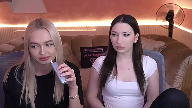 Liza Mur online show from November 25, 2025, 3:12 pm