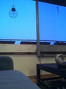 Spielzeugtwink online show from April 22, 2026, 6:58 pm