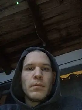 Spielzeugtwink online show from February 6, 2026, 4:14 pm