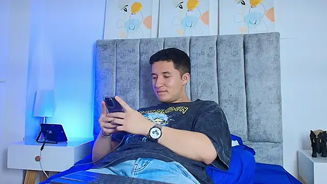 Ethan-Connor online show from November 22, 2025, 8:51 pm