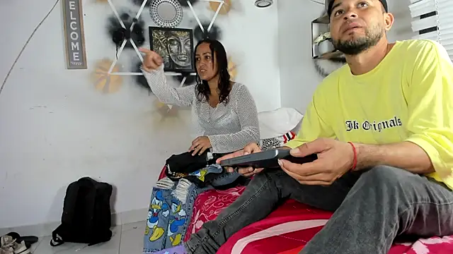 StephaniaAndRandy online show from November 29, 2025, 5:57 pm