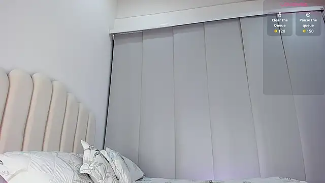 Amira-Zahra online show from January 14, 2026, 9:57 am