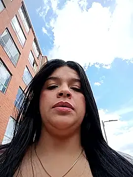 Layla-daring online show from January 17, 2026, 6:55 pm