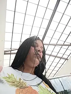 Layla-daring online show from March 3, 2026, 6:15 pm