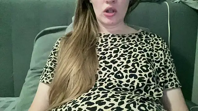 alisa kitcat online show from January 12, 2026, 4:41 am