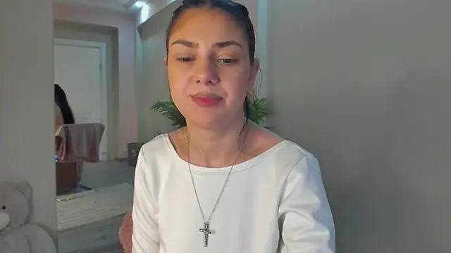 SerennaNoir online show from February 16, 2026, 8:40 pm