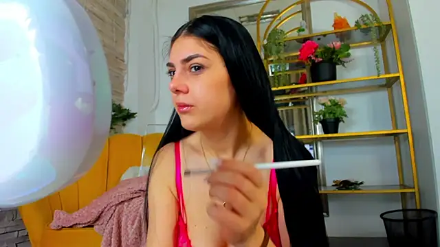 SerennaNoir online show from January 6, 2026, 5:44 am