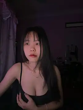 Kiee-lee online show from April 19, 2026, 4:24 am