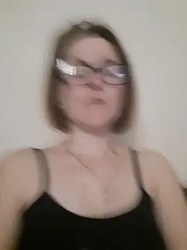 LanaOlbenst online show from April 15, 2026, 7:58 pm