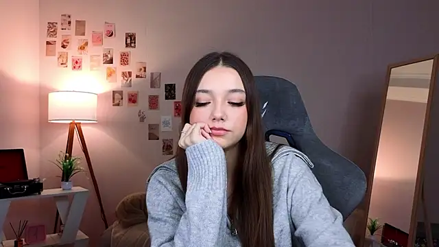 Vexorine online show from February 7, 2026, 7:33 pm