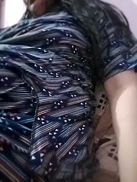 Priya Sharma04 online show from April 13, 2026, 6:45 pm