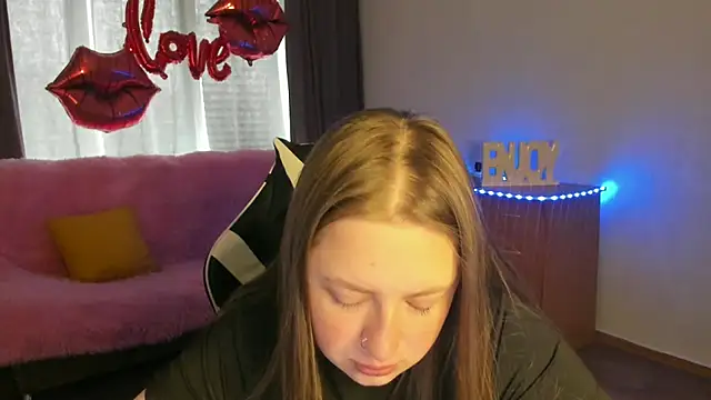 Snapshot of GirlPlayer chatting on May 17, 2026, 1:27 am GirlPlayer online show from May 17, 2026, 1:27 am