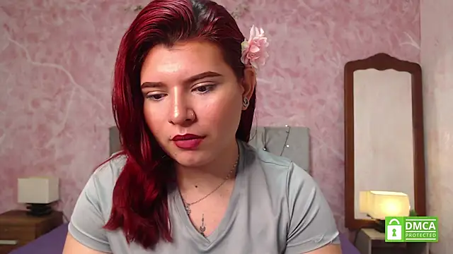 VENUS  VELVET online show from November 29, 2025, 1:33 pm