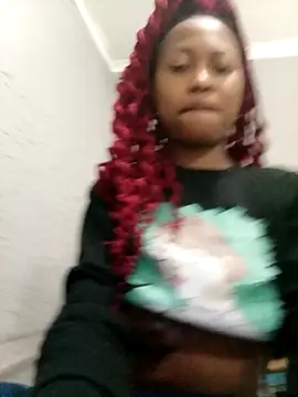 Sweethoneypot25 online show from February 1, 2026, 9:07 am