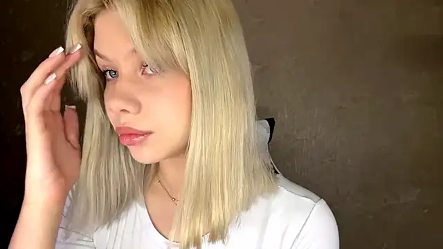 RosarioOler online show from November 29, 2025, 3:17 am