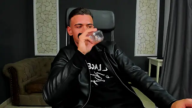 ElijahThorne online show from March 17, 2026, 10:40 am