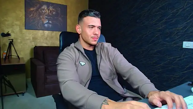 ElijahThorne online show from April 24, 2026, 6:37 am