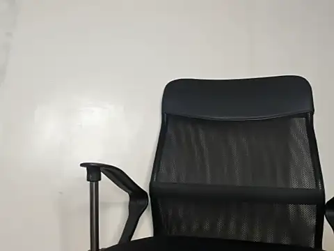 kira-stormm online show from March 4, 2026, 9:33 pm