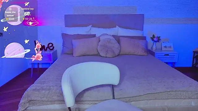 Snapshot of Camila_777_ chatting on November 29, 2025, 10:43 pm Camila 777 online show from November 29, 2025, 10:43 pm