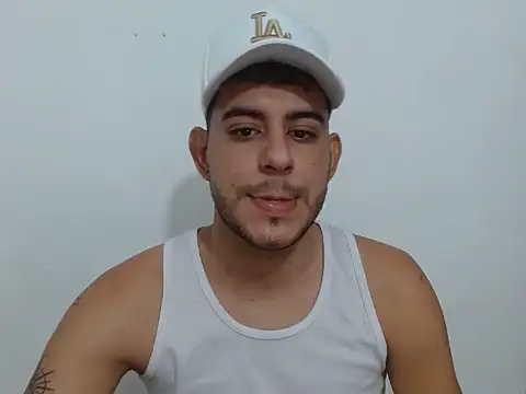 pinky 7 online show from November 22, 2025, 3:44 pm