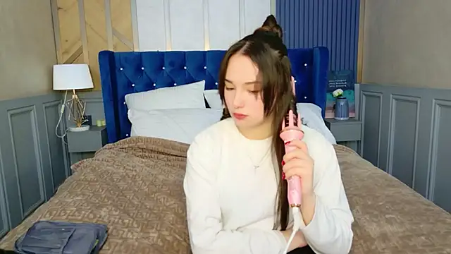 Amber Bond online show from January 16, 2026, 6:06 am