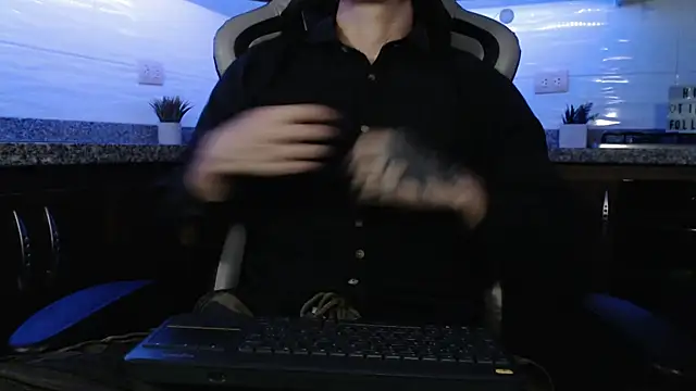 Snapshot of eren_jeager chatting on February 20, 2026, 1:35 am eren jeager online show from February 20, 2026, 1:35 am