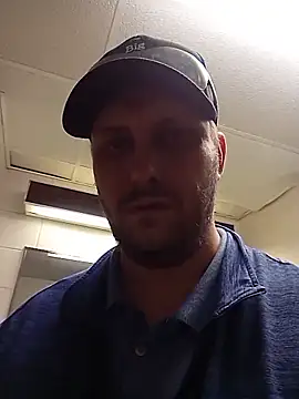 uncuttechslave online show from November 25, 2025, 2:12 am