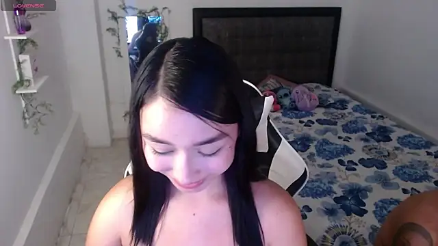 Snapshot of Ariel_Laurentt chatting on July 22, 2026, 4:25 am Ariel Laurentt online show from July 22, 2026, 4:25 am