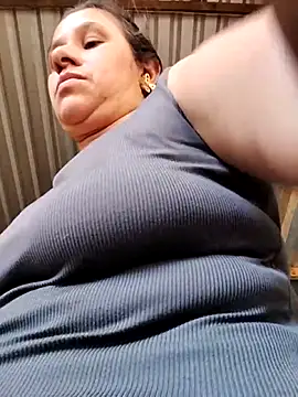 MIA-LARIOS online show from April 5, 2026, 4:02 pm