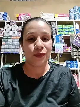 MIA-LARIOS online show from July 9, 2026, 3:07 am