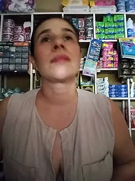 Snapshot of MIA-LARIOS chatting on May 31, 2026, 10:32 pm MIA-LARIOS online show from May 31, 2026, 10:32 pm