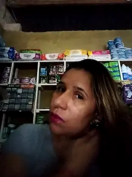 MIA-LARIOS online show from April 15, 2026, 10:43 pm