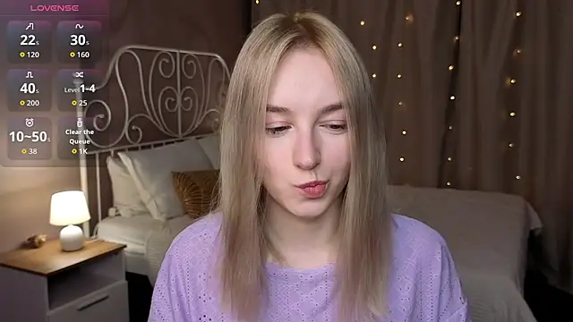 Shy Polly online show from April 22, 2026, 12:06 am